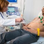 ¿Cuáles son las derivaciones del electrocardiograma y como se colocan?