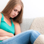 ¿Cómo se trata el dolor menstrual?