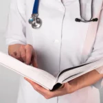 Si piensas estudiar la carrera de Medicina, necesitarás conocer estas frases.
