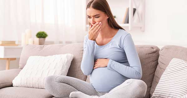 ¿Por qué hay náuseas y vómitos durante el embarazo?