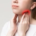 ¿Cuál es la causa de las infecciones profundas de cuello?