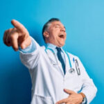 Algunos chistes médicos para relajar