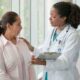 La información a los pacientes causa emociones