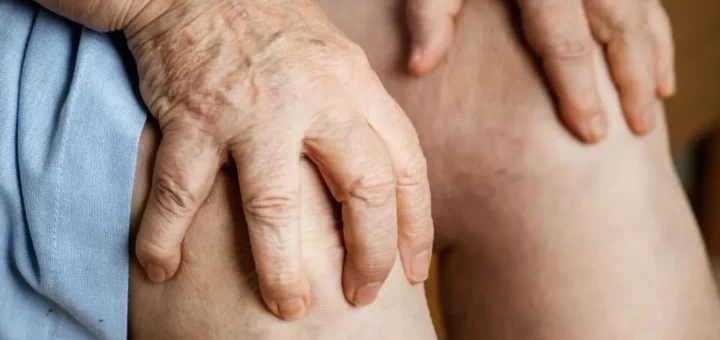 ¿Cuál es la causa de la artritis reumatoide?