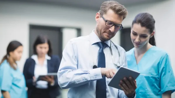 Prácticas administrativas para mejorar el desempeño profesional del médico