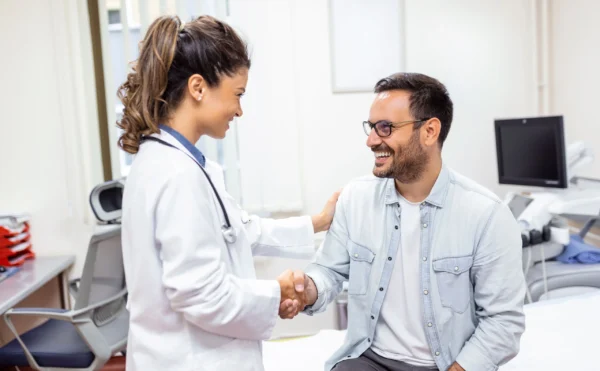 Saludos formales en francés para médicos
